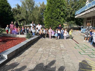 4 - ДГ 15 Райна Княгиня - Перник