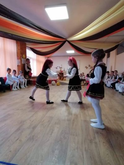 Сурва 2020 - "Да бъде!" - ДГ 15 Райна Княгиня - Перник