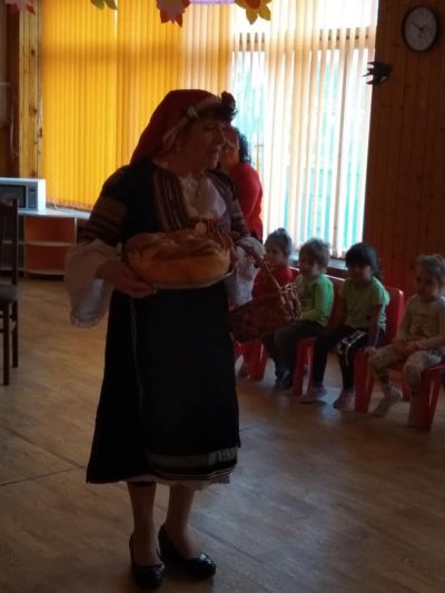 Баба Марта в детската градина - ДГ 15 Райна Княгиня - Перник