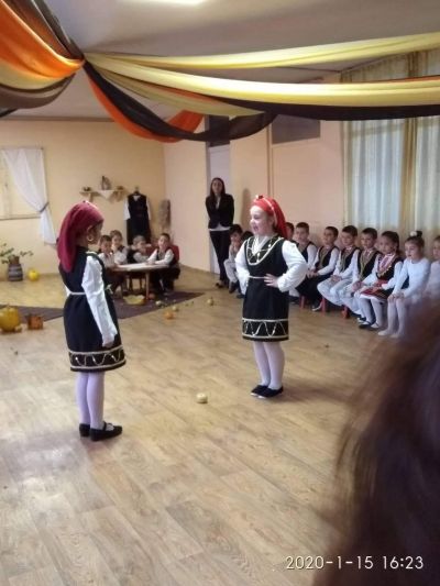 Сурва 2020 - "Да бъде!" - ДГ 15 Райна Княгиня - Перник